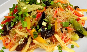 Paste de orez cu legume chinezesti